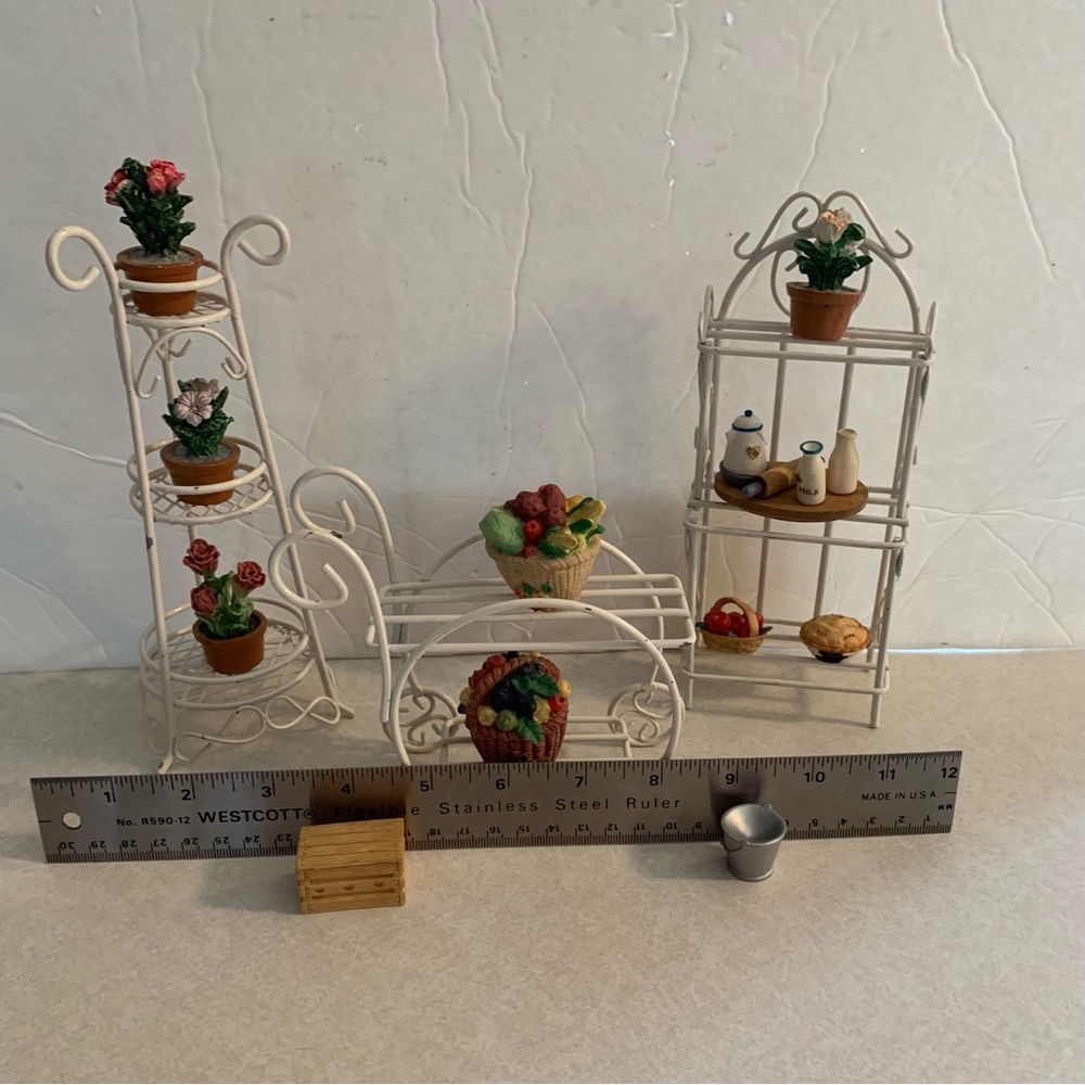 Hallmark Miniature Collection - Picture 5 of 5